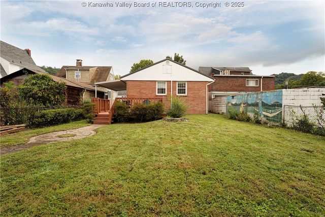 6551 Roosevelt Avenue, Charleston, WV 25304