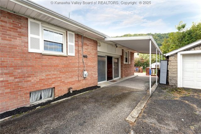 6551 Roosevelt Avenue, Charleston, WV 25304