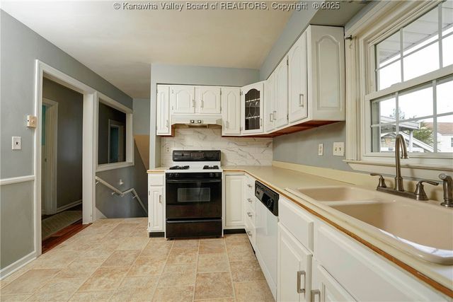 6551 Roosevelt Avenue, Charleston, WV 25304