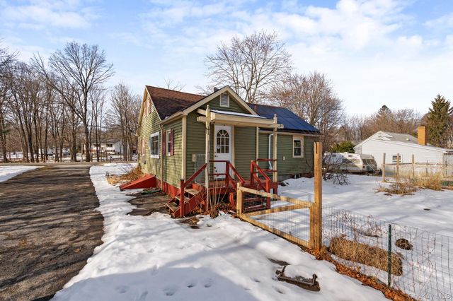 476 Coldenham Road, Walden, NY 12586