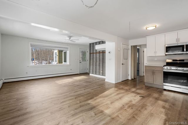 476 Coldenham Road, Walden, NY 12586