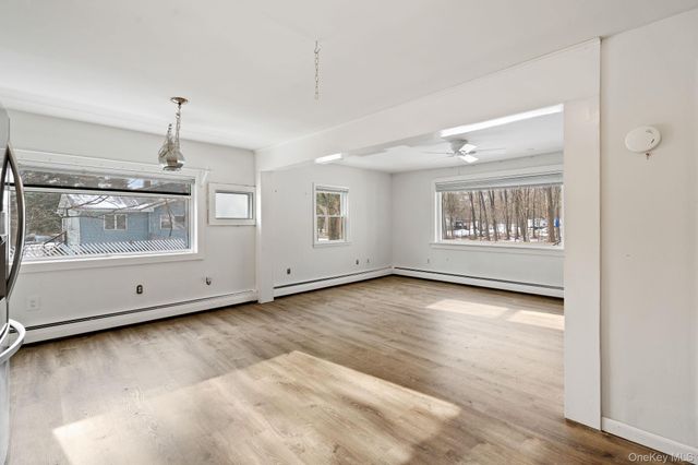 476 Coldenham Road, Walden, NY 12586