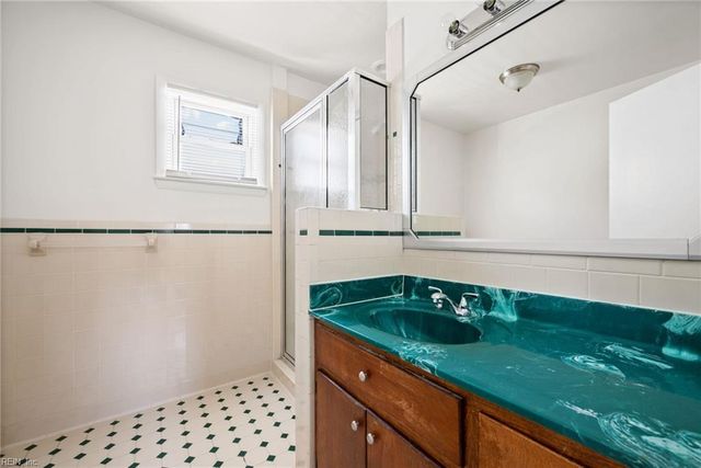 56 Poplar AVE, Newport News, VA 23607