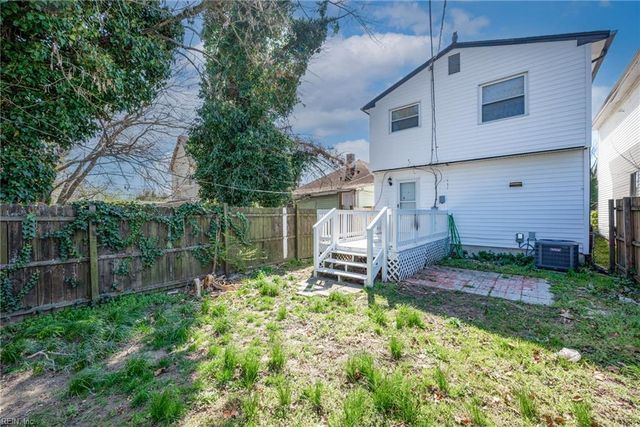 56 Poplar AVE, Newport News, VA 23607