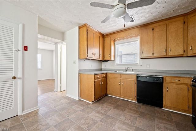 56 Poplar AVE, Newport News, VA 23607