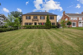 2144 Grande Avenue SE, Cedar Rapids, IA 52403