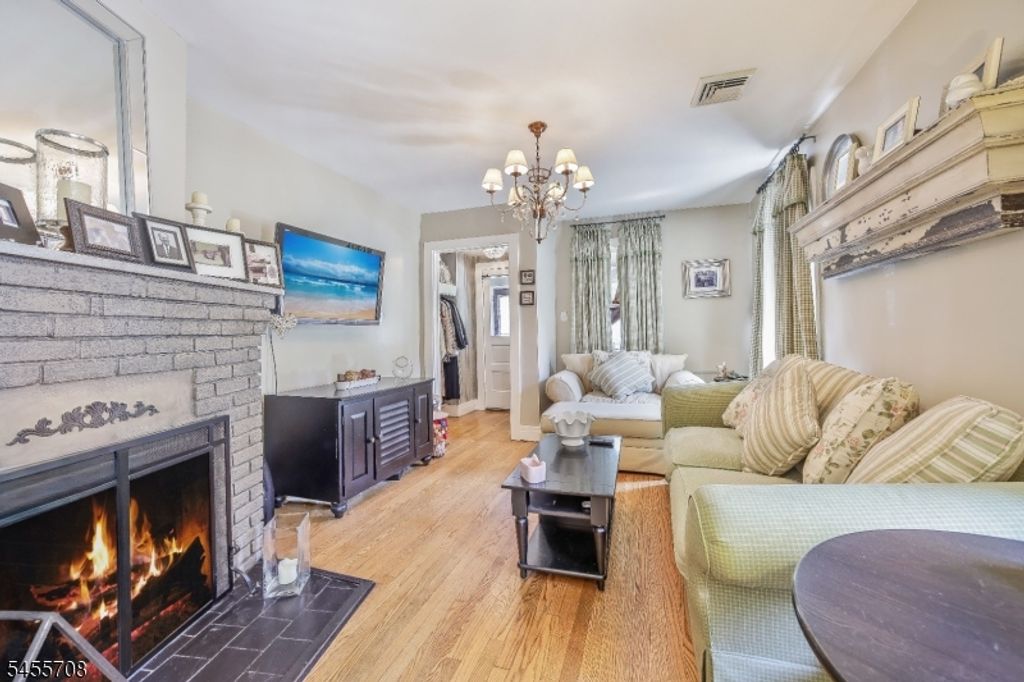 13 Cottage Pl, Nutley Twp., NJ 07110 — photo 4