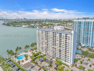 1865 79th St Cswy 11F, North Bay Village, FL 33141