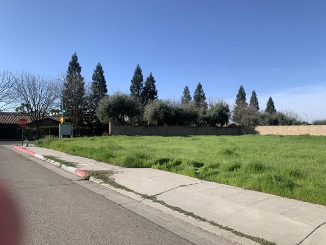 6413 N Pima Avenue, Fresno, CA 93722