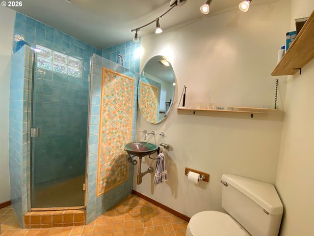3840 Sw PATTON Rd, Portland, OR 97221