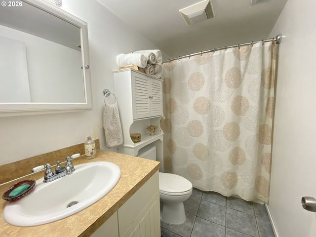 3840 Sw PATTON Rd, Portland, OR 97221
