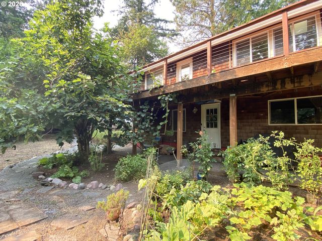 3840 Sw PATTON Rd, Portland, OR 97221