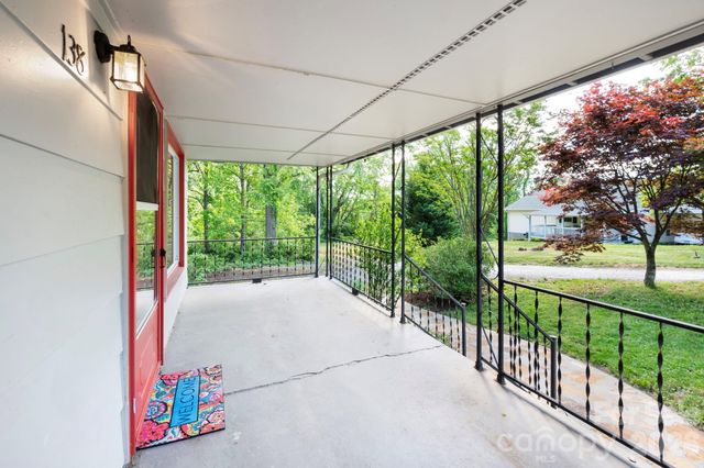 138 Brooklyn Road, Asheville, NC 28803