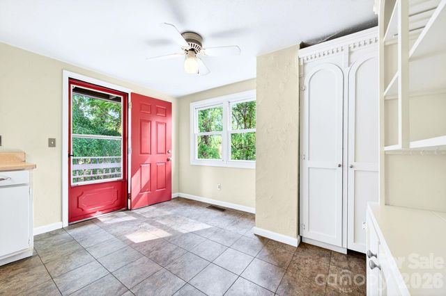 138 Brooklyn Road, Asheville, NC 28803