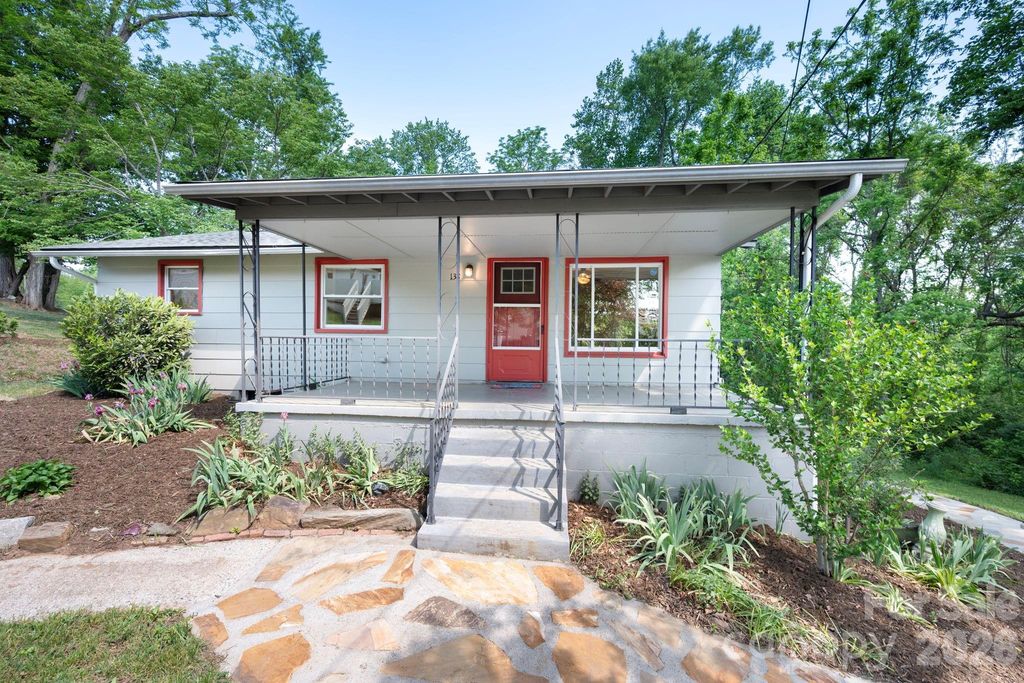 138 Brooklyn Road, Asheville, NC 28803