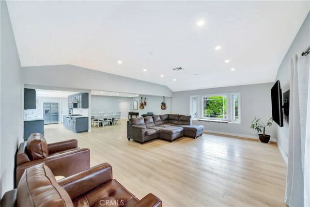 10470 Tulsa Circle, Ventura, CA 93004