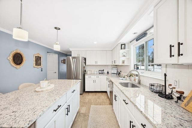 2 Sterling Court, Northborough, MA 01532