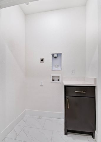 11 Chatburn Lane, Bella Vista, AR 72715