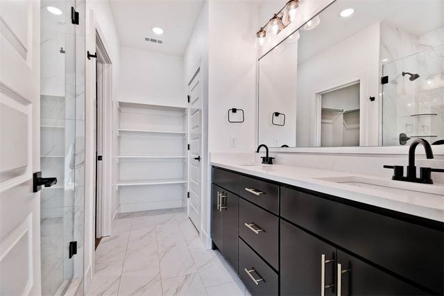 11 Chatburn Lane, Bella Vista, AR 72715