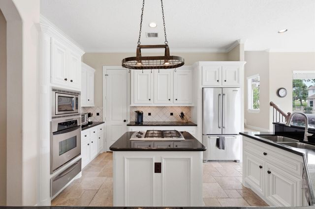 12323 Longmire Cove, Conroe, TX 77304