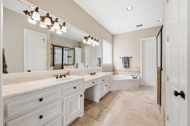 12323 Longmire Cove, Conroe, TX 77304