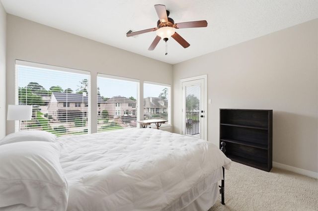 12323 Longmire Cove, Conroe, TX 77304