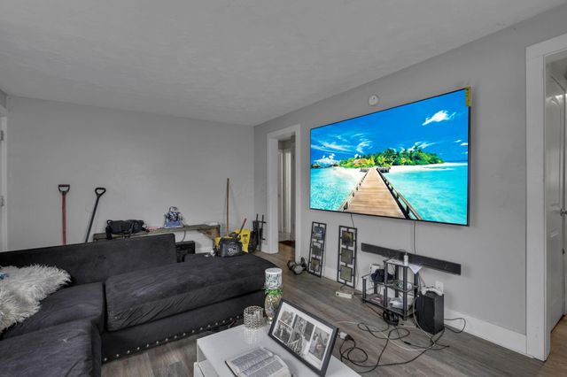 2532 Renwood Place, Columbus, OH 43211