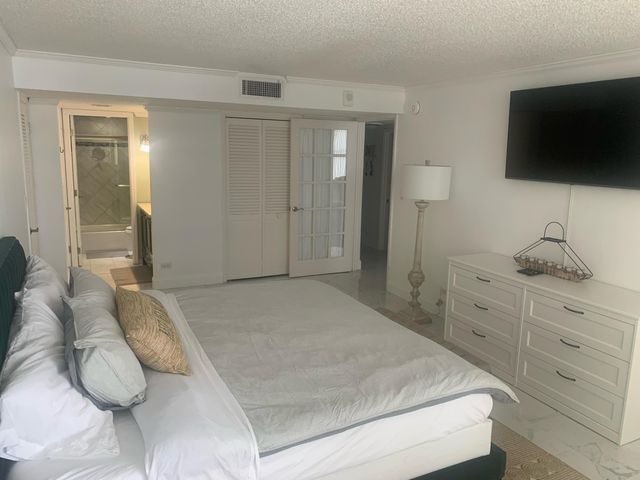 6039 COLLINS Avenue 1722, Miami Beach, FL 33140