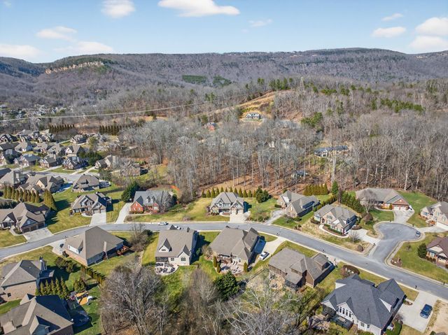 6464 Deep Canyon Road, Hixson, TN 37343