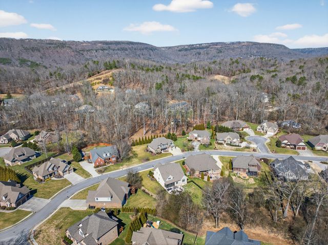 6464 Deep Canyon Road, Hixson, TN 37343