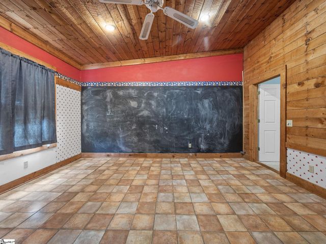 11280 Highway 56 N, Clinton, SC 29325