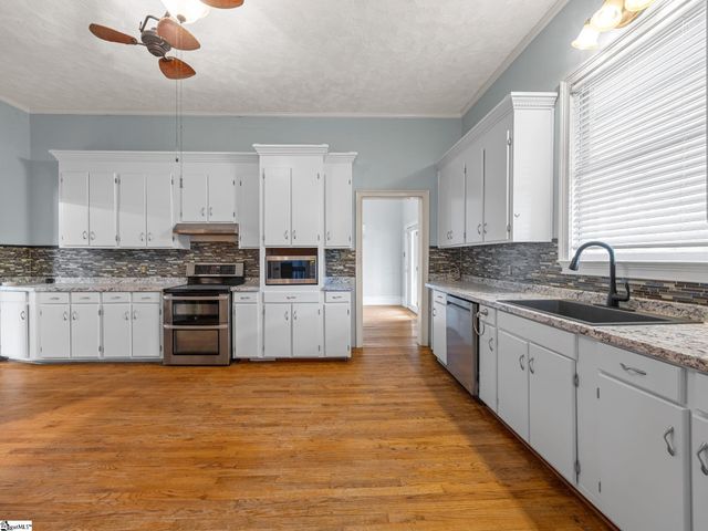 11280 Highway 56 N, Clinton, SC 29325