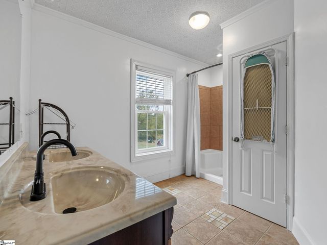11280 Highway 56 N, Clinton, SC 29325