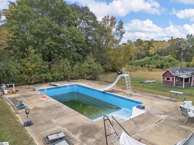 11280 Highway 56 N, Clinton, SC 29325