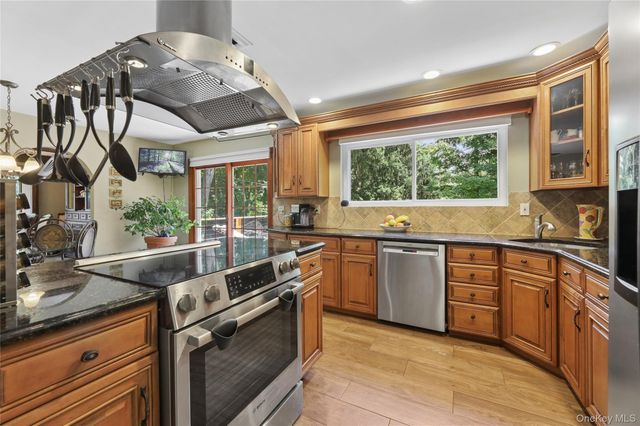 341 Call Hollow Road, Stony Point, NY 10980