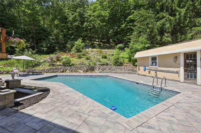 341 Call Hollow Road, Stony Point, NY 10980