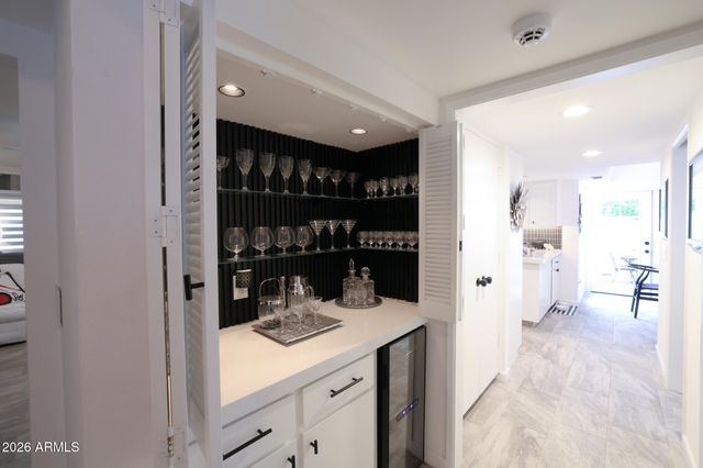 16 E CALAVAR Road, Phoenix, AZ 85022