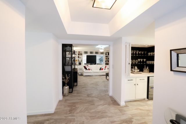 16 E CALAVAR Road, Phoenix, AZ 85022