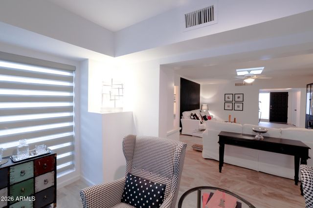 16 E CALAVAR Road, Phoenix, AZ 85022