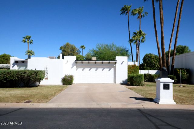 16 E CALAVAR Road, Phoenix, AZ 85022