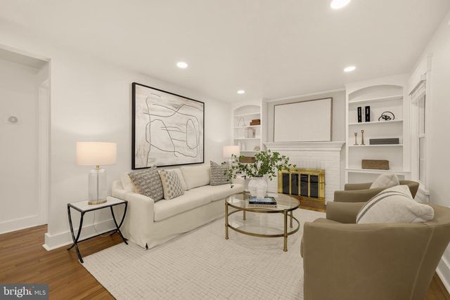 2832 SUMMERFIELD RD, Falls Church, VA 22042