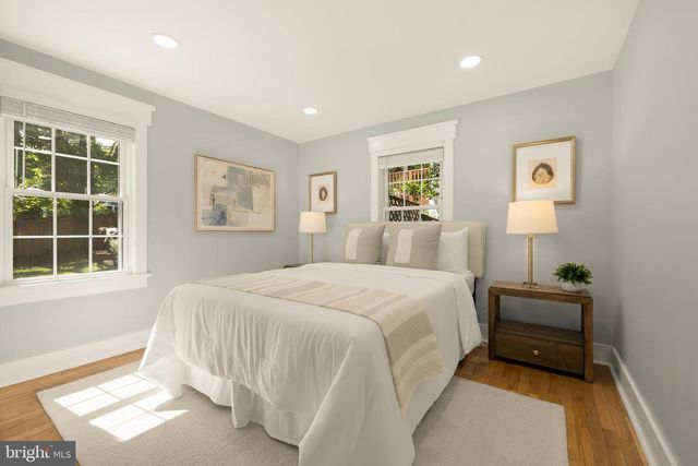 2832 SUMMERFIELD RD, Falls Church, VA 22042