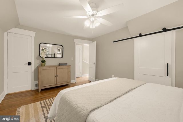 2832 SUMMERFIELD RD, Falls Church, VA 22042