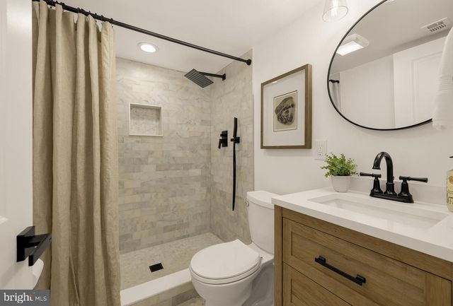 2832 SUMMERFIELD RD, Falls Church, VA 22042