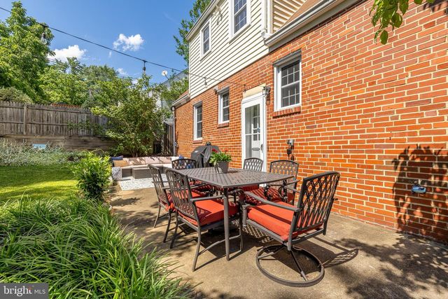 2832 SUMMERFIELD RD, Falls Church, VA 22042