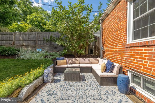2832 SUMMERFIELD RD, Falls Church, VA 22042