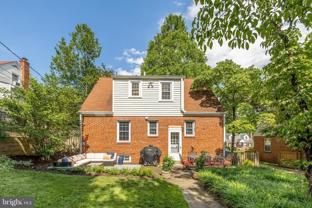 2832 SUMMERFIELD RD, Falls Church, VA 22042