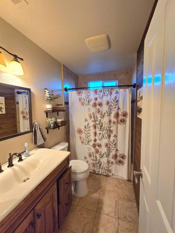 1364 Dove St, Los Banos, CA 93635