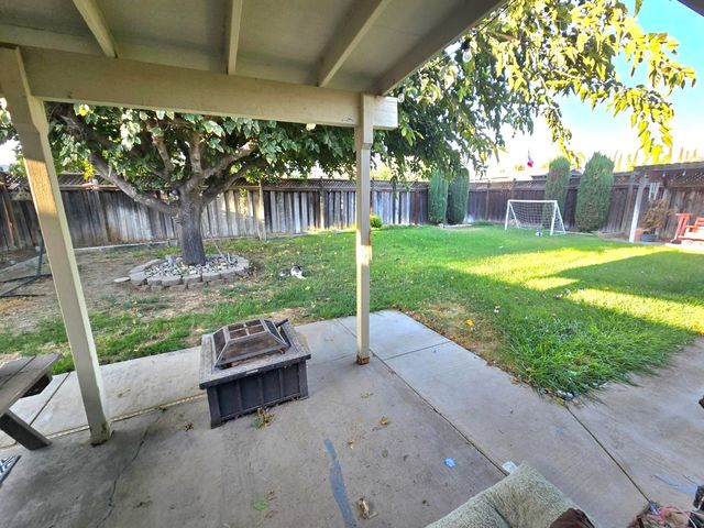 1364 Dove St, Los Banos, CA 93635