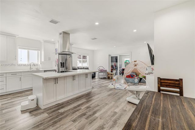 2801 NW 6th Street, Miami, FL 33125